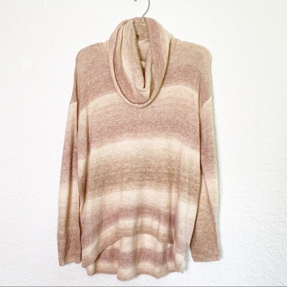 NWT NEW American Eagle Oversized Dreamspun Turtleneck Sweater Size XS - Picture 1 of 10